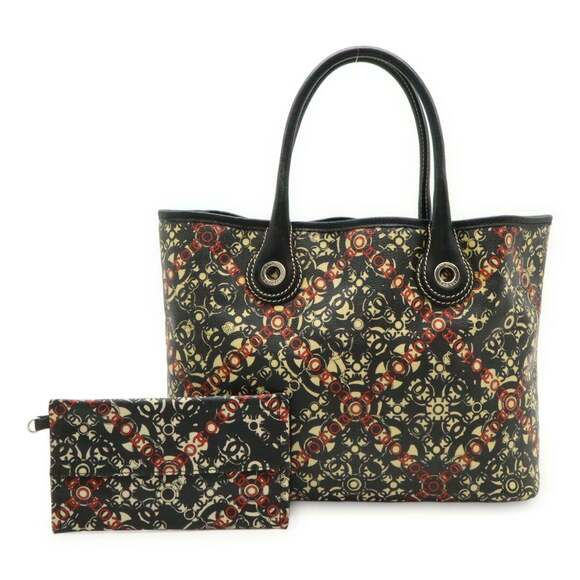 CHANEL Handbags - CHANEL Black Leather Tote Bag